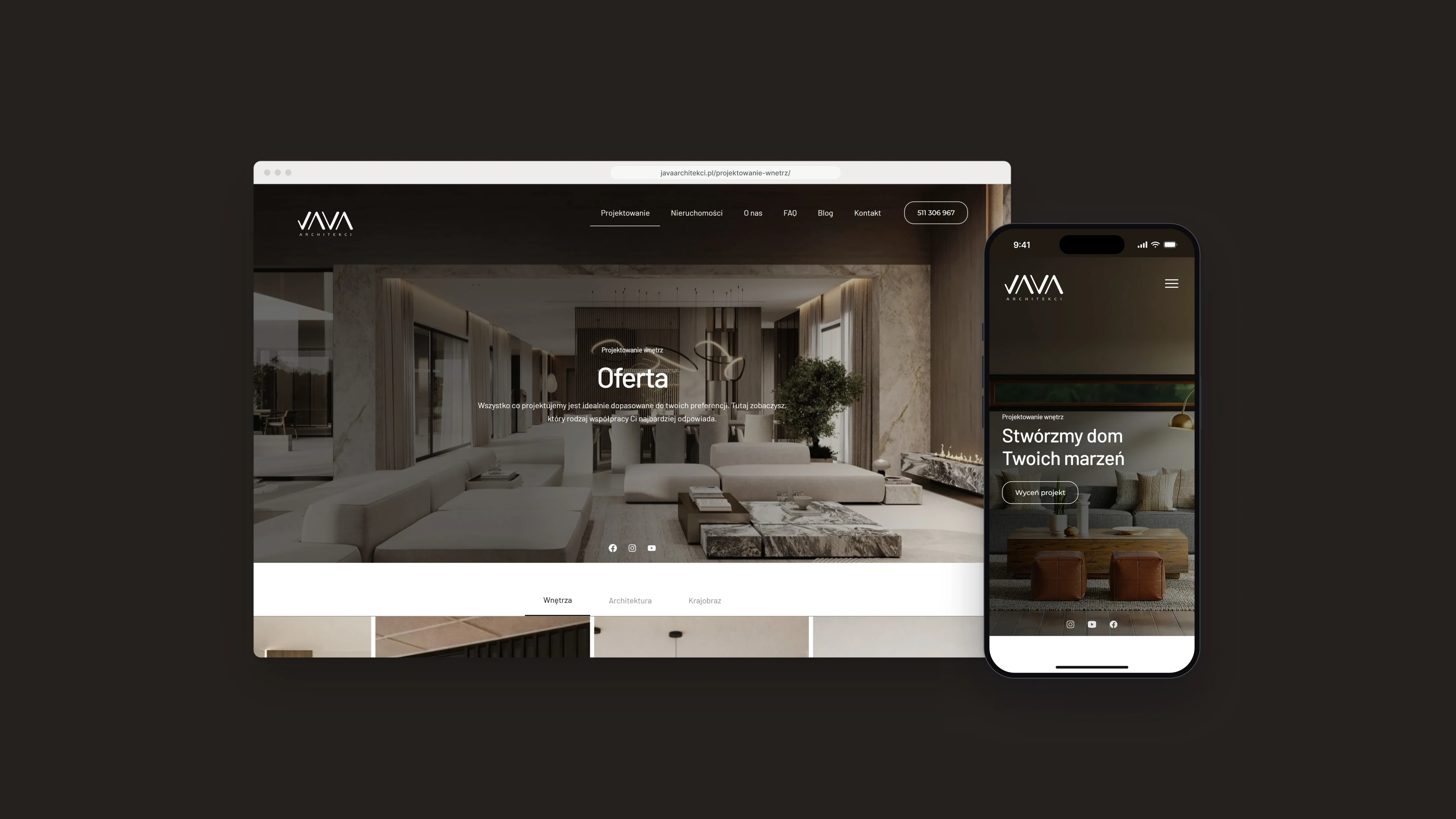 Strona oferty JAVA Architekci w oknie przeglądarki, salon w ciepłych szarościach pod nagłówkiem Oferta, oraz strona główna na telefonie, nagłówek o stworzeniu domu marzeń nad przyciskiem wyceny, na ciemnobrązowym tle